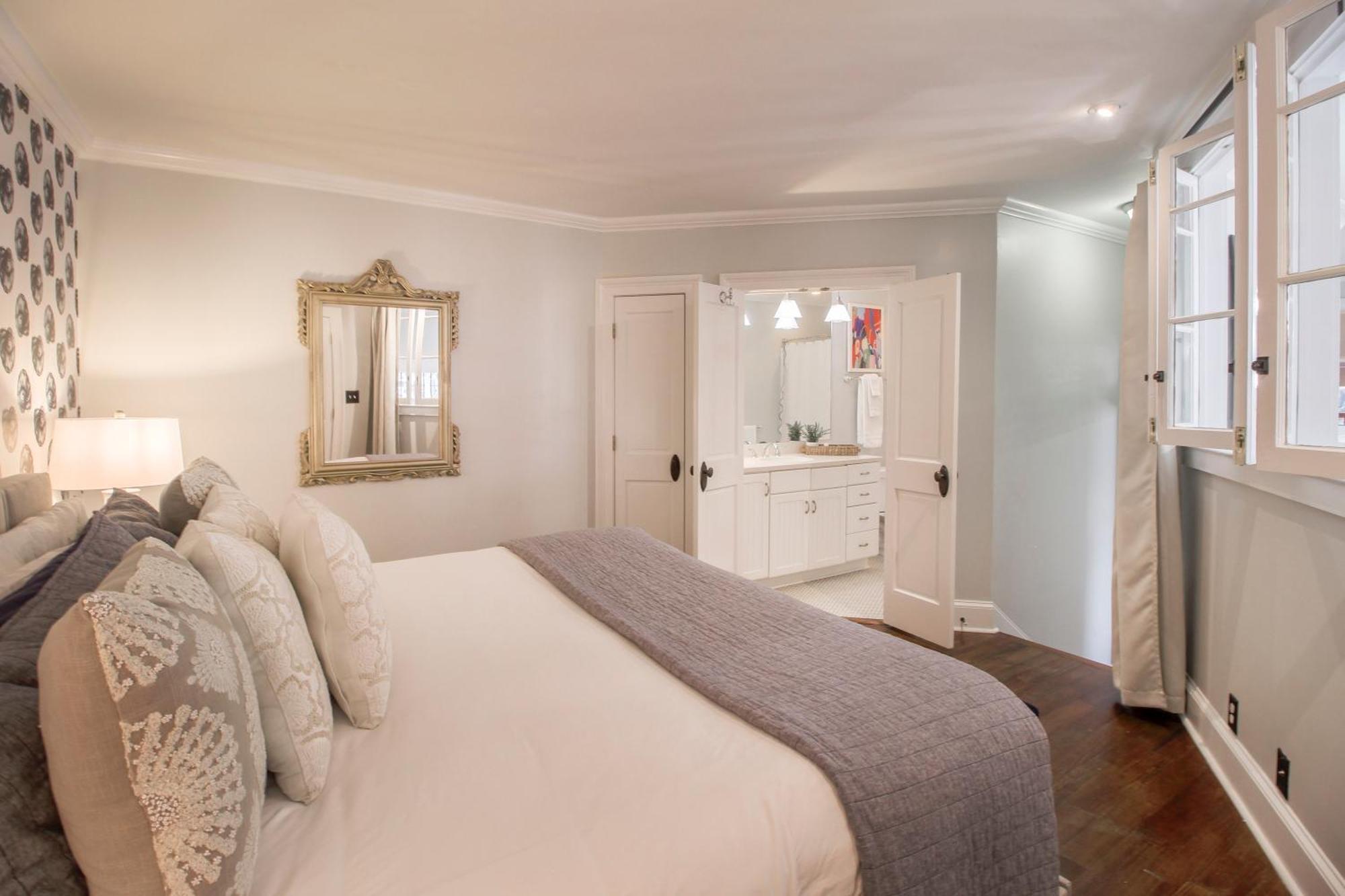Walk To It All In Downtown, Double King Beds Savannah Buitenkant foto