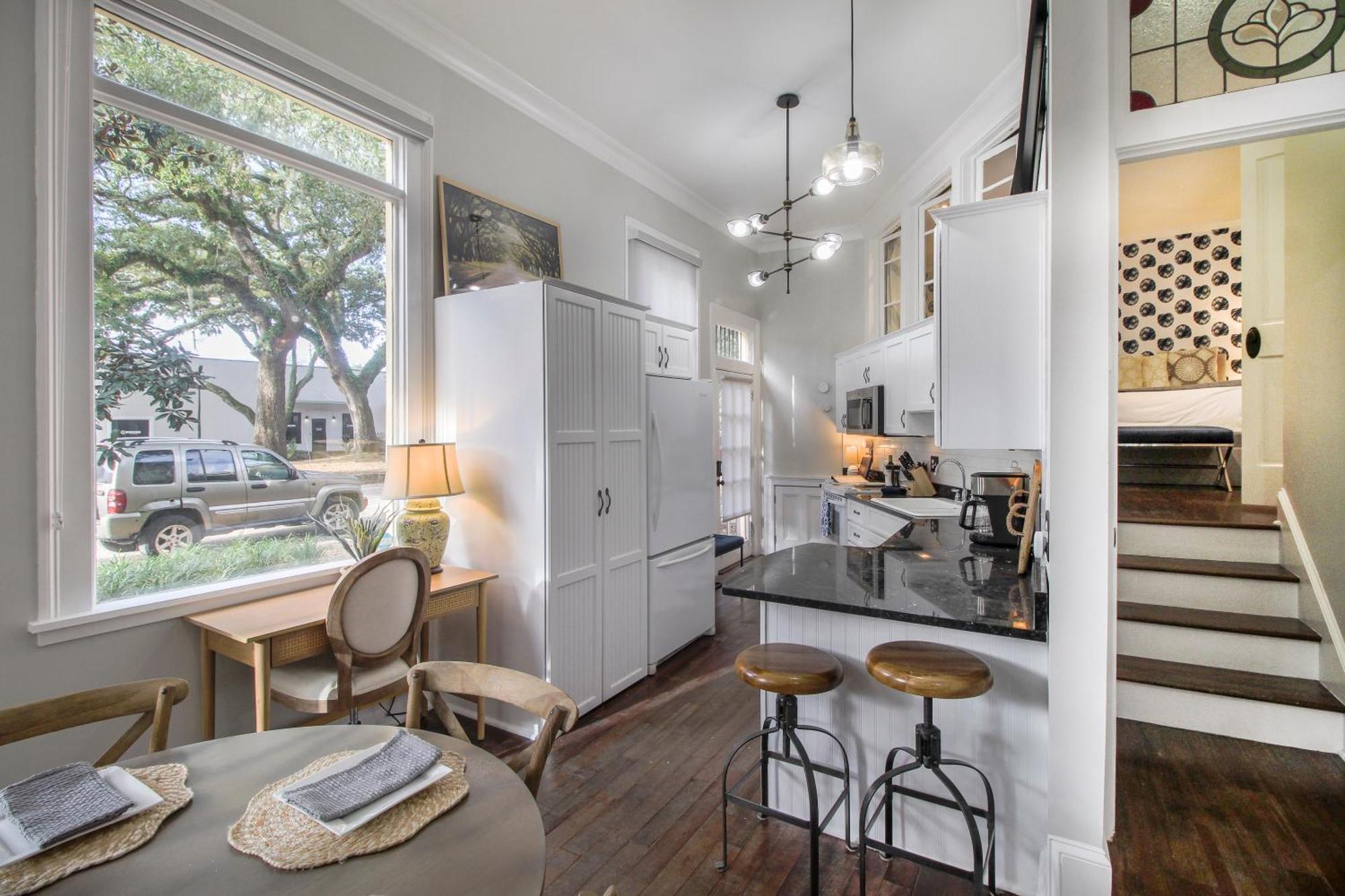 Walk To It All In Downtown, Double King Beds Savannah Buitenkant foto